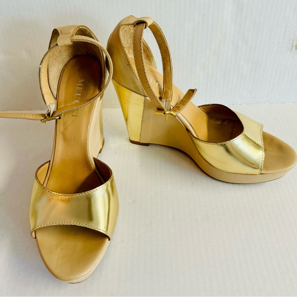 Gold Italian Sesto Meucci Glam platform ankle strap leather heels.Size 9